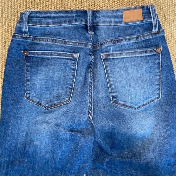 Judy Blue $79 Patch Perfect Boyfriend Thermal Patch Jeans 5 / 27” EUC - Picture 9 of 16